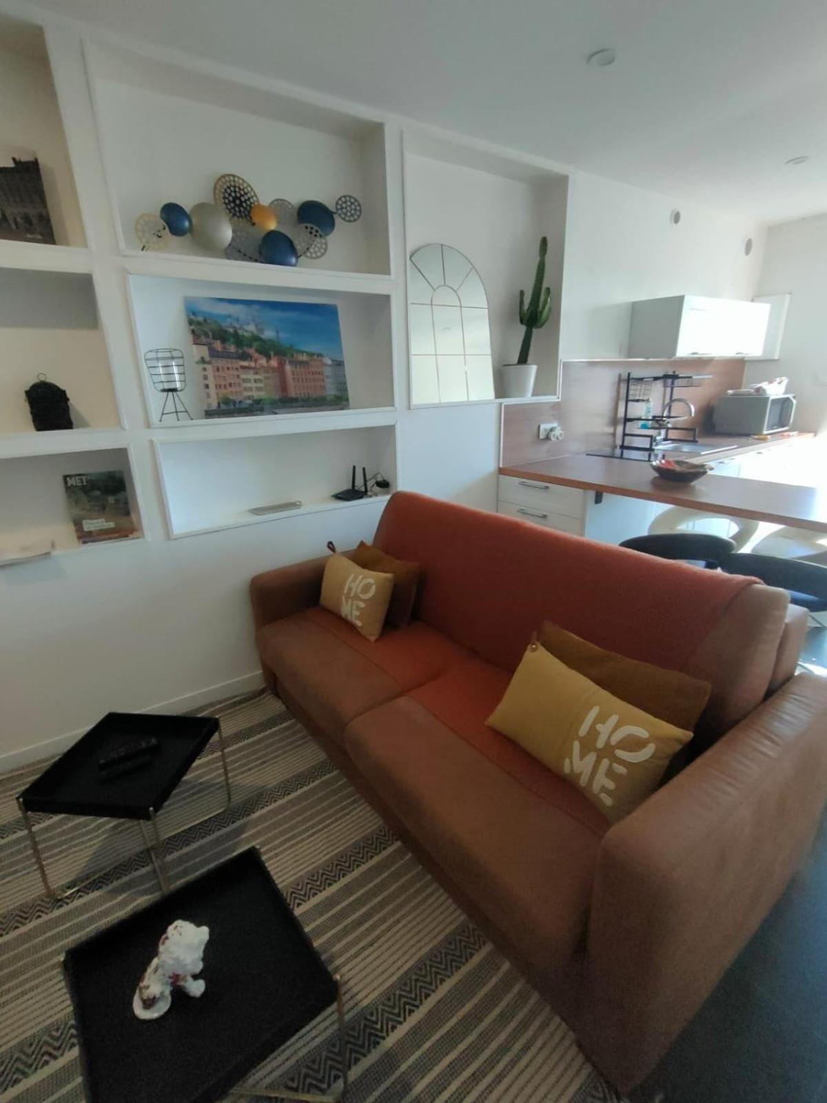 Apartmán Le Petit Cocon - Parking Prive - Lyon Sud Vénissieux Exteriér fotografie