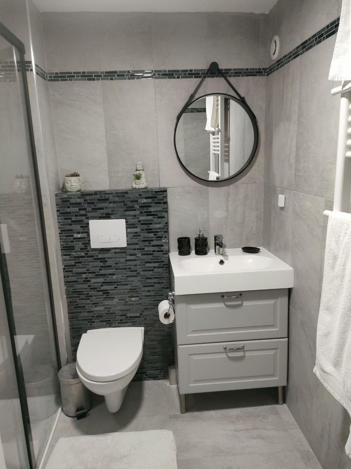 Apartmán Le Petit Cocon - Parking Prive - Lyon Sud Vénissieux Exteriér fotografie